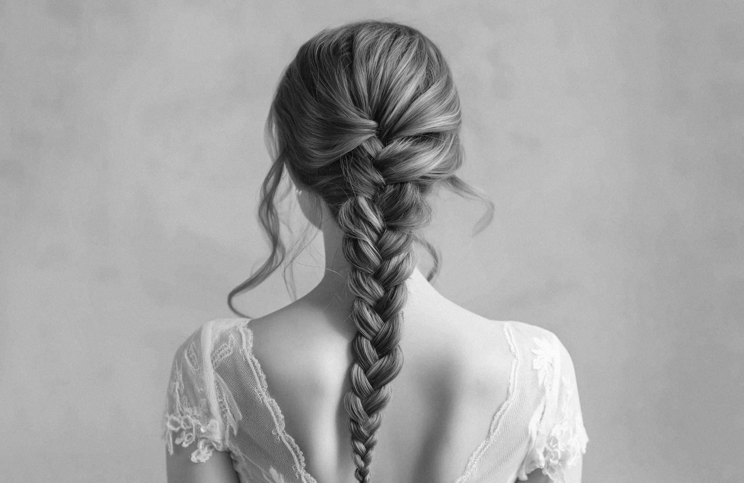 Cannes Image by notthoff La Biosthétique Friseur SW Hochzeit Braut Geflochtene Haare von hinten 1